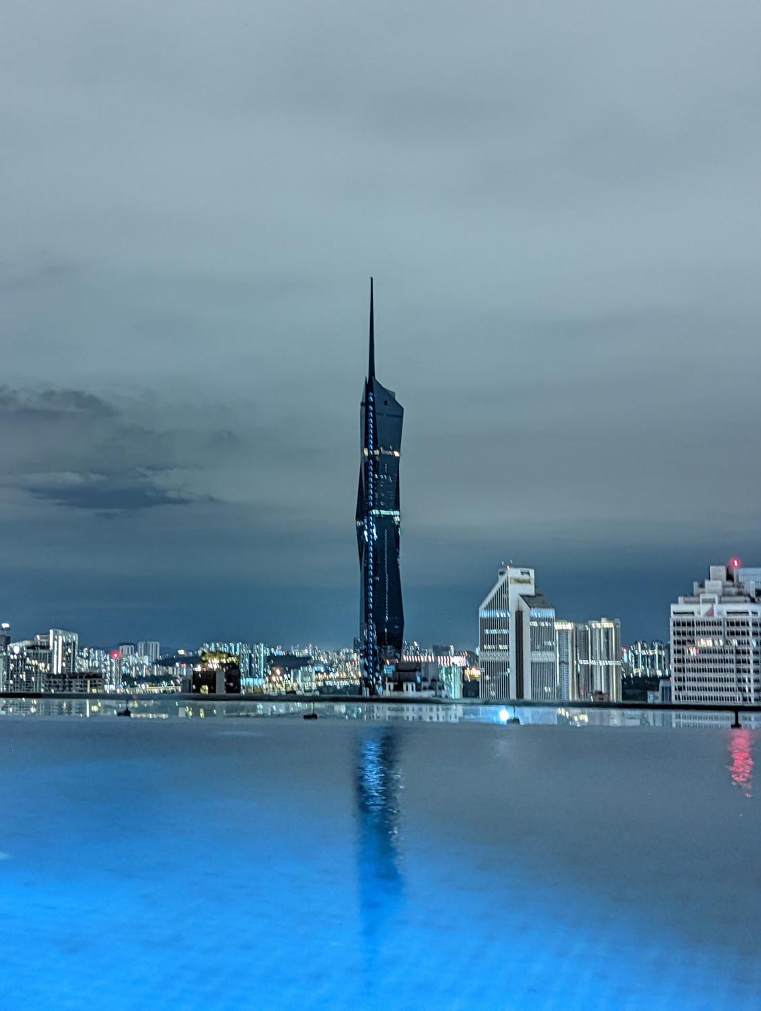 The Colony Infinitum By White House Klcc